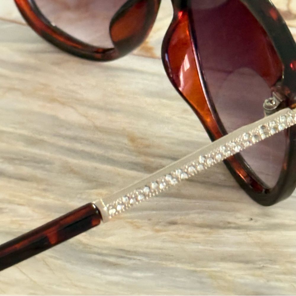 Tortoise Shell Sunglasses - Picture 11 of 11